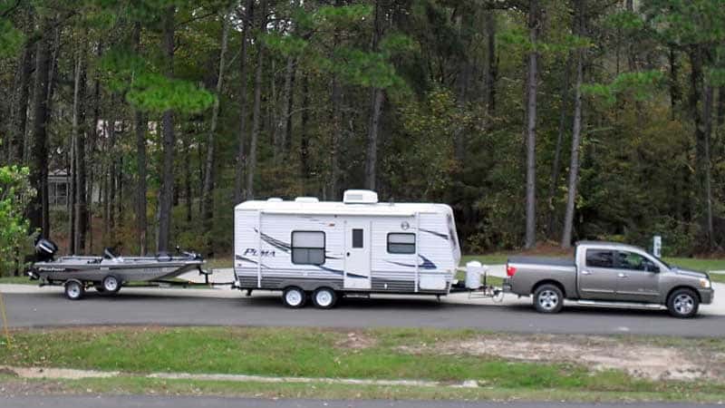 travel trailer pulling boat
